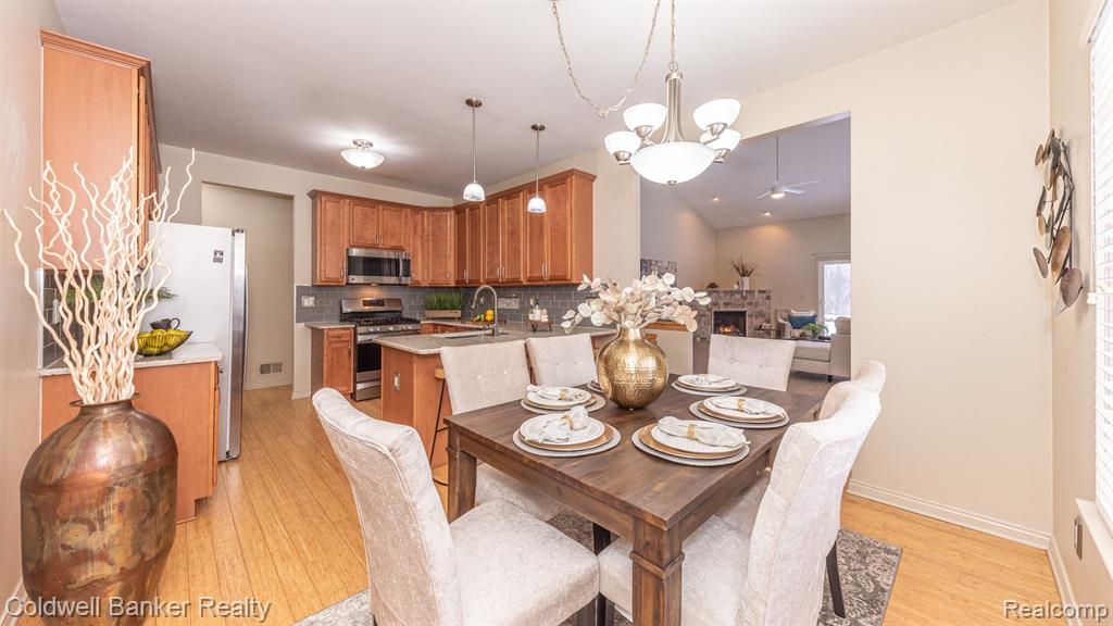 13541 CHRISTINA Lane, Belleville, MI 48111 — Photo 21