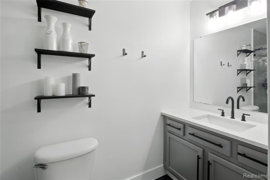 50501 Abbey Drive, New Baltimore, MI 48047 — Photo 29