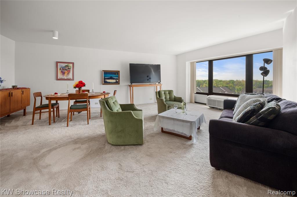 5000 Town Center Center, 703, Southfield, MI 48075 — Photo 13