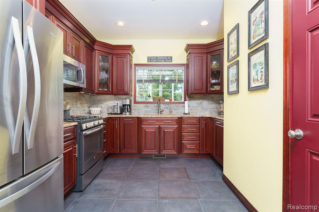 10031 IOSCO RIDGE Drive, Gregory, MI 48137 — Photo 21