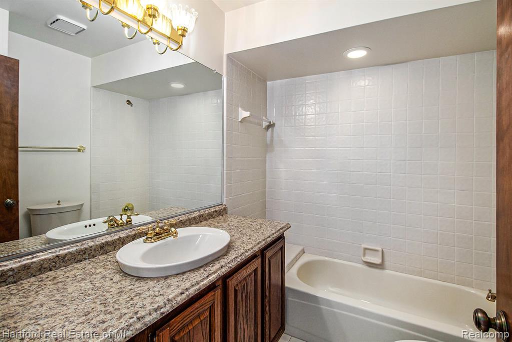 4506 Golf View Drive, Brighton, MI 48116 — Photo 22