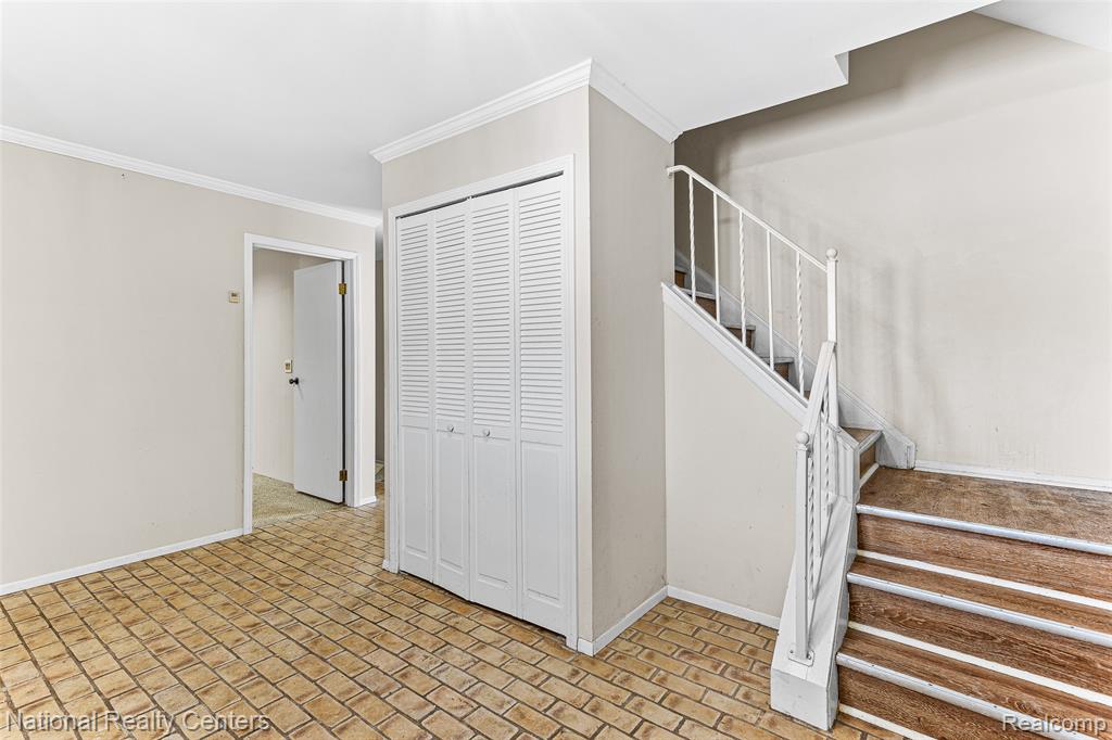 4817 Faircourt Drive, West Bloomfield, MI — Photo 3