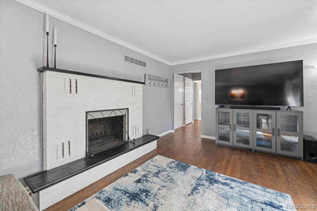 1283 Woodnoll Drive, Flint, MI 48507 — Photo 13