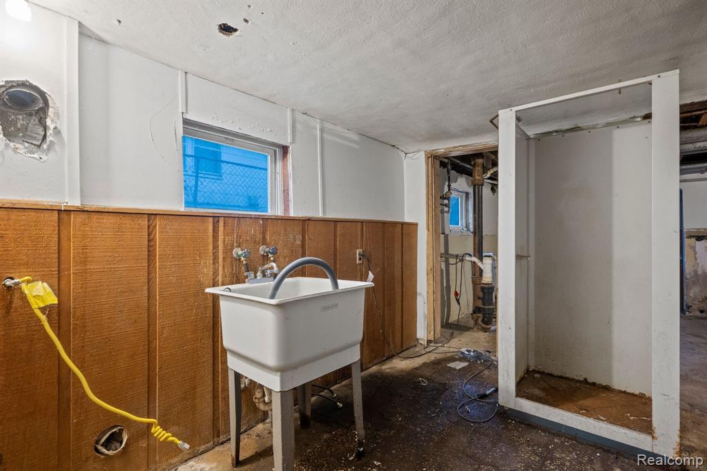 606 OAKLAND Avenue, Royal Oak, MI 48067 — Photo 43