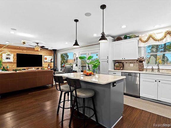 3386 Horrell Court, Fenton, MI 48430 — Photo 9