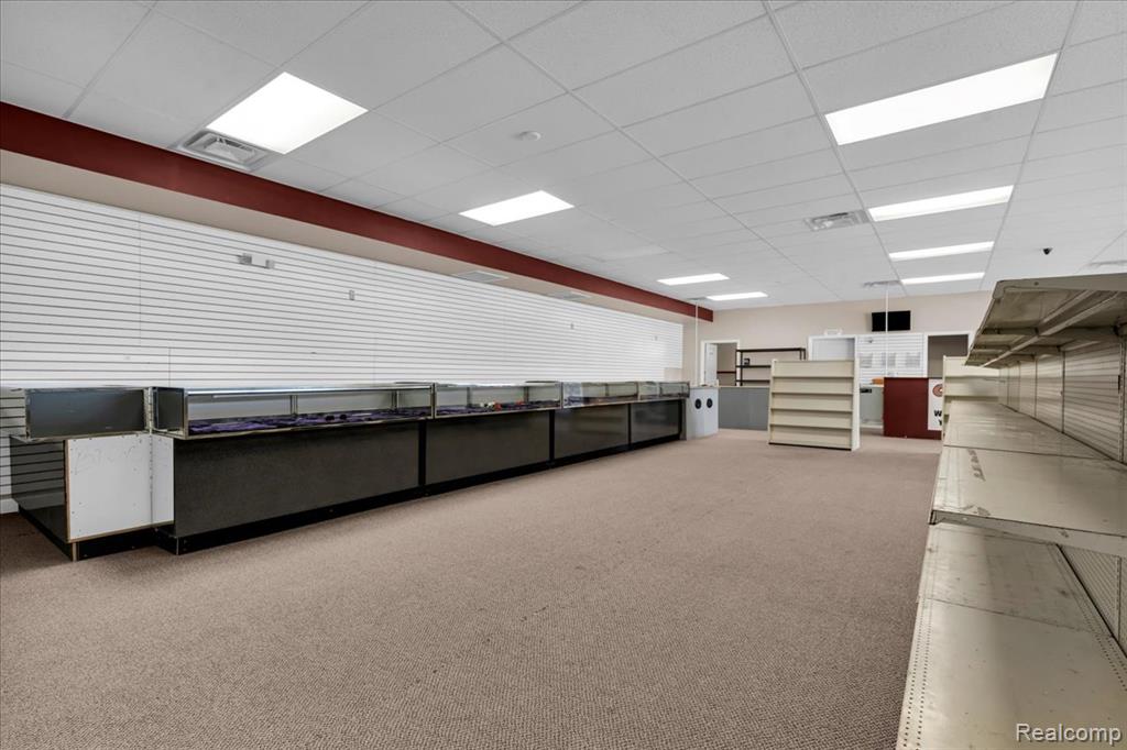 4277 S Saginaw Street, Burton, MI 48529 — Photo 13