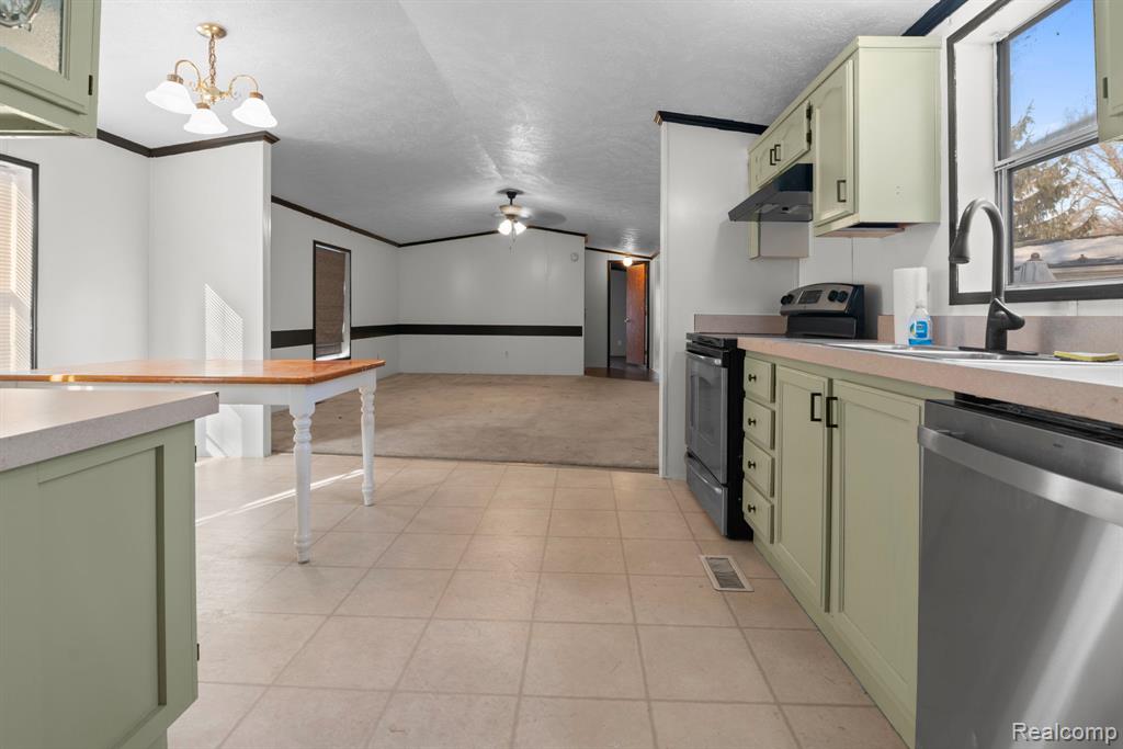 351 North Squirrel Road #207, Auburn Hills, MI 48326 — Photo 3