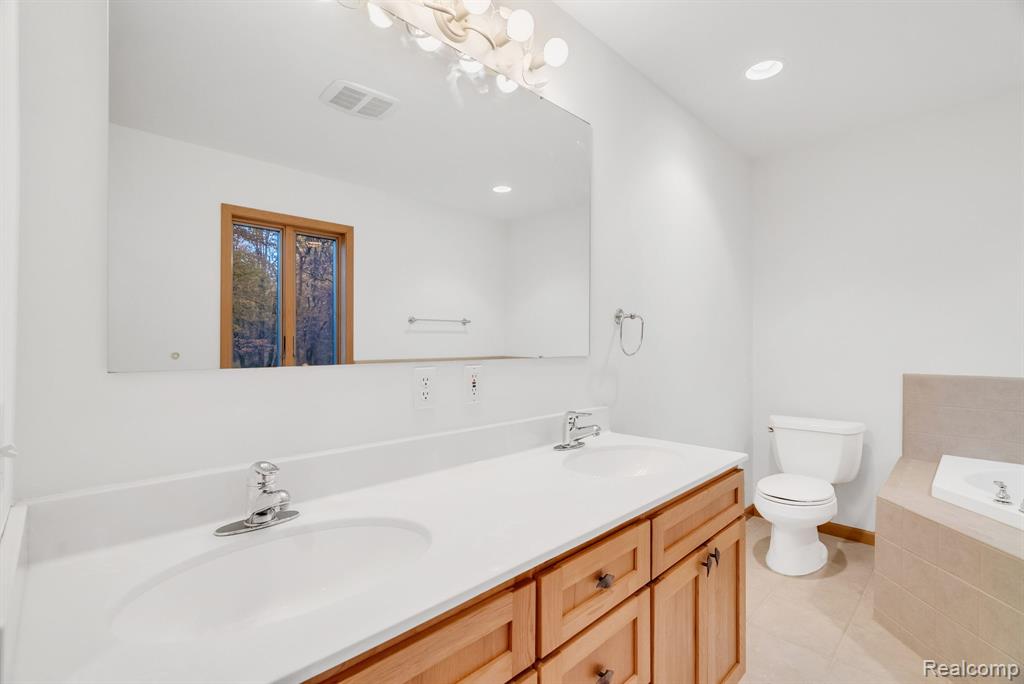 425 Rosell Road, Holly, MI 48442 — Photo 24