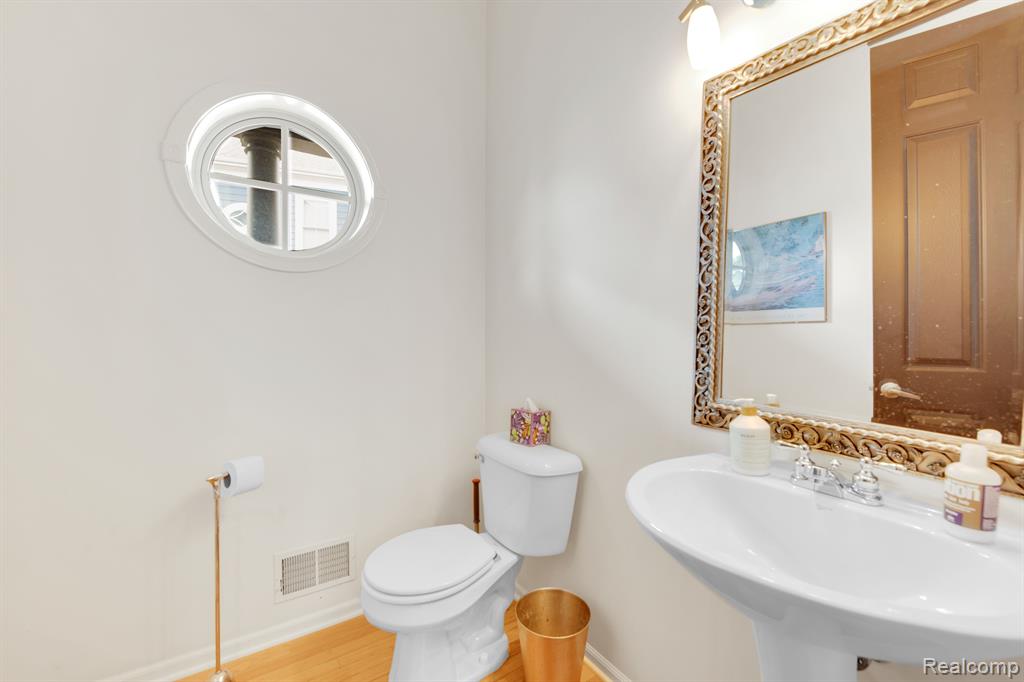 49979 HANCOCK Street, Canton, MI 48188 — Photo 15