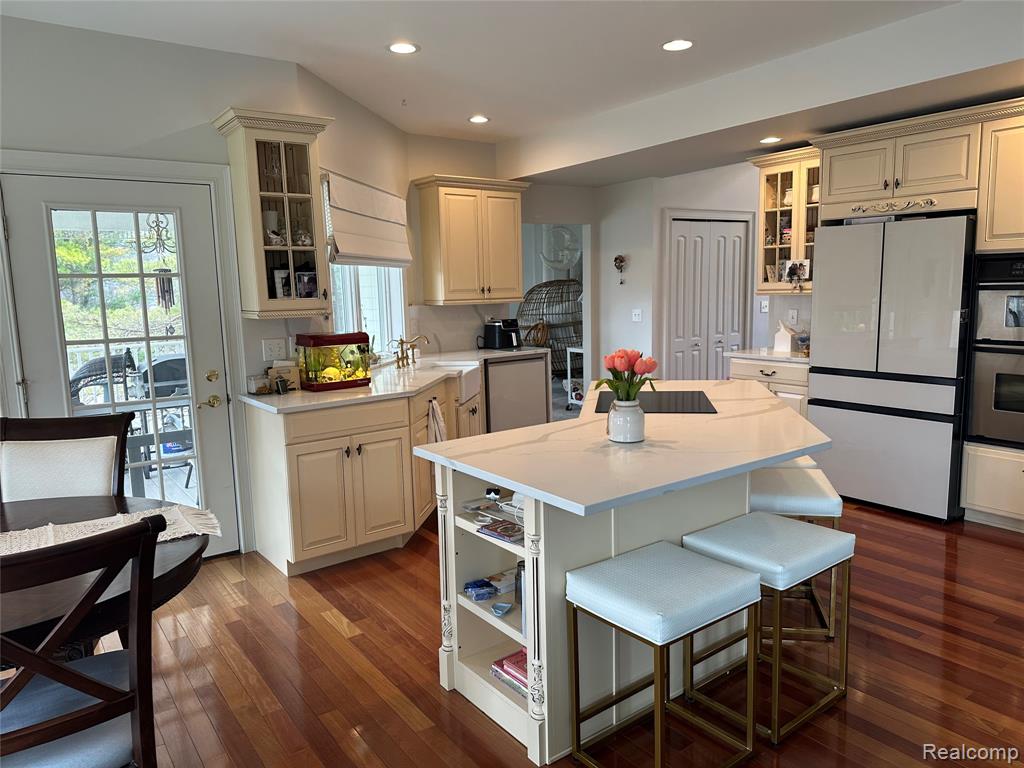 962 Hidden Valley Drive, Lake Orion, MI 48362 — Photo 5