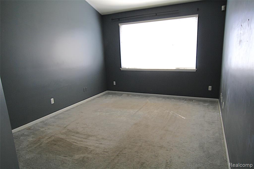11152 Woodfield Parkway, Grand Blanc, MI 48439 — Photo 22