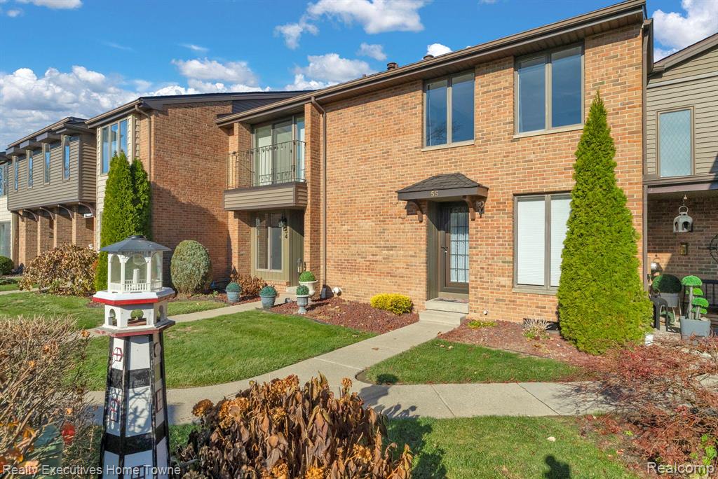 2500 River Apt 55 Road, 55, Marysville, MI 48040 — front exterior