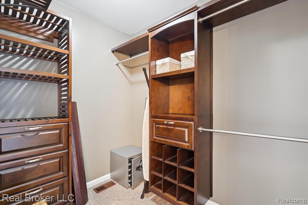 6097 High Valley Drive, White Lake, MI 48383 — Photo 26