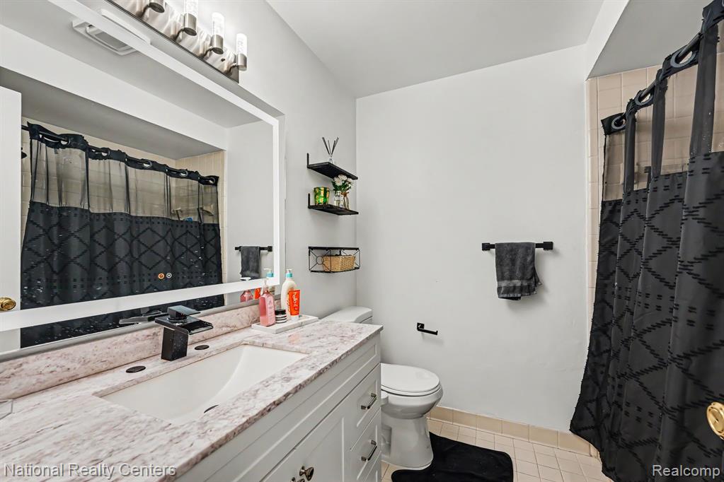 45277 Universal Court, Utica, MI 48317 — Photo 12
