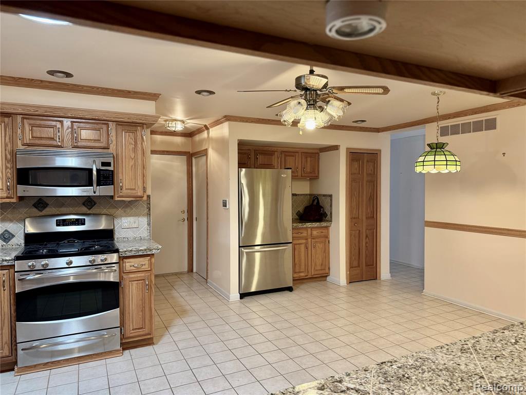 7411 N Farmington Road, Westland, MI — Photo 5