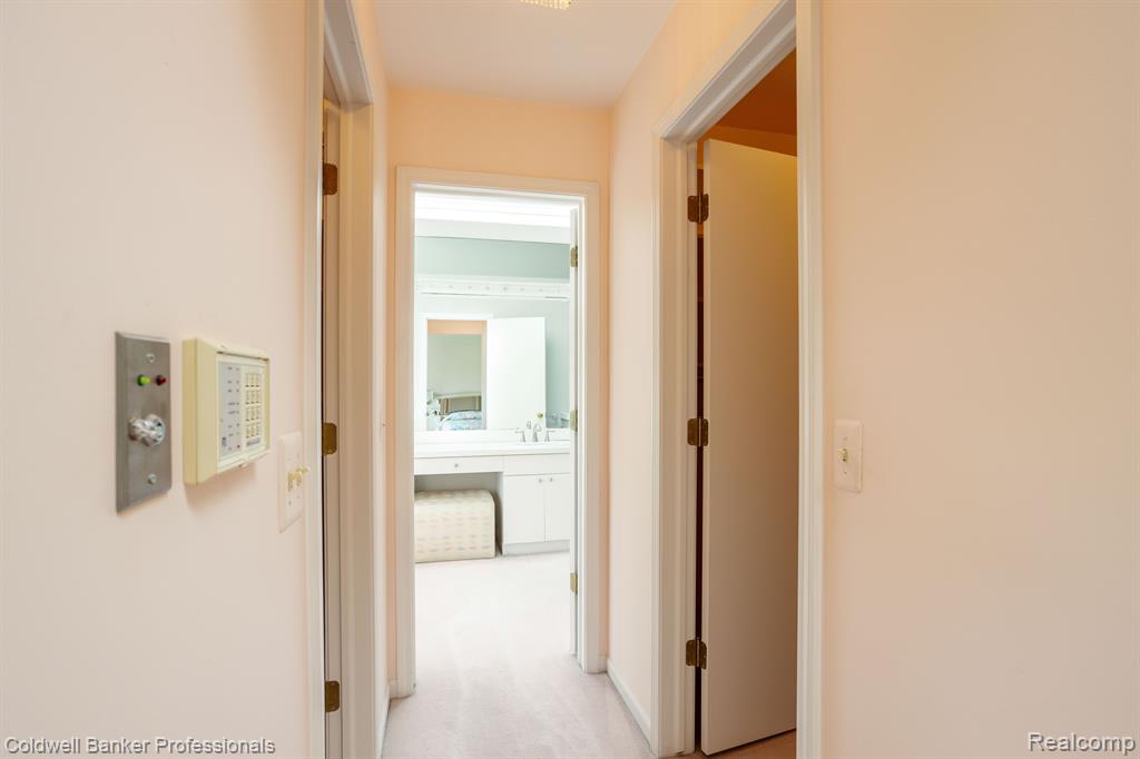 589 CAMBRIDGE Way, 566, Bloomfield Hills, MI 48304 — Photo 25