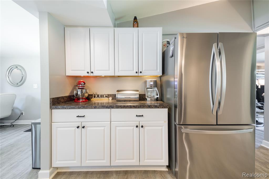 4952 Mary Sue Avenue, Clarkston, MI — Photo 9