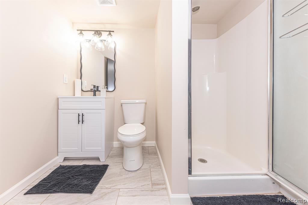 24546 CASHMERE, Southfield, MI 48033 — Photo 8