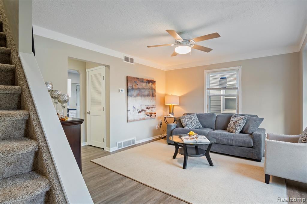 8818 Clippert Street, Taylor, MI 48180 — Photo 10