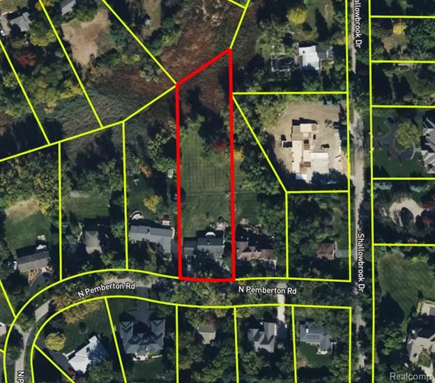 830 N Pemberton Road, Bloomfield, MI 48302