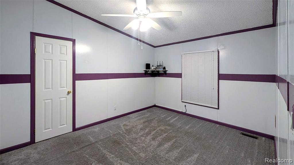 29403 Wedgewood, Flat Rock, MI 48134 — Photo 21