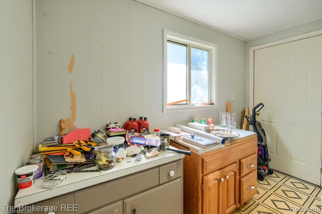 2453 Clarice Avenue, Burton, MI 48519 — Photo 17