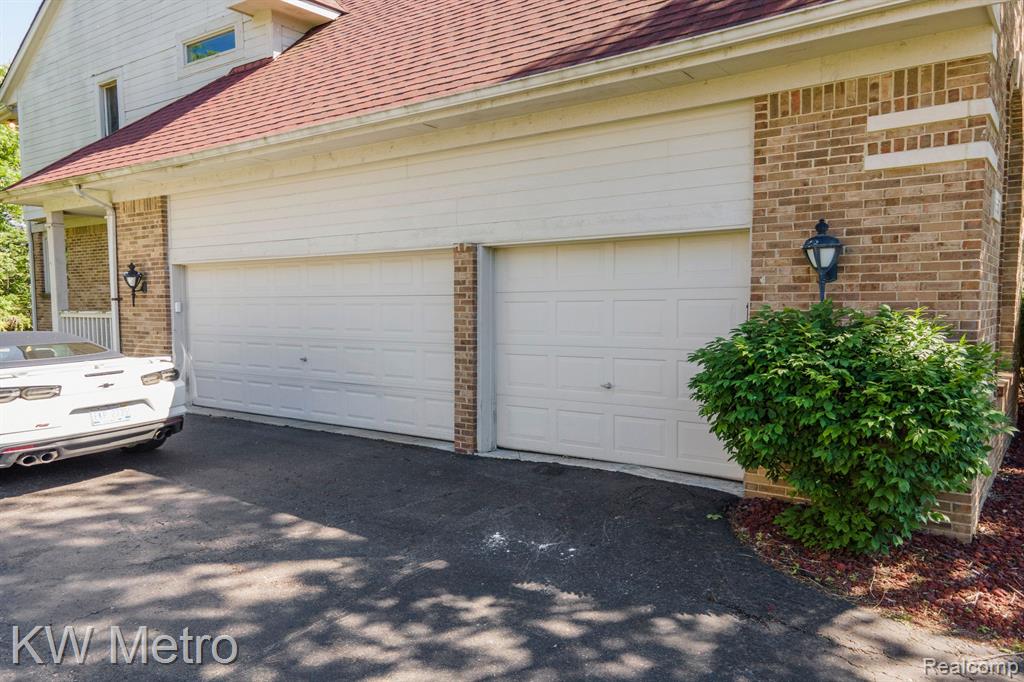 6657 Chelsea Bridge, West Bloomfield, MI — Photo 5