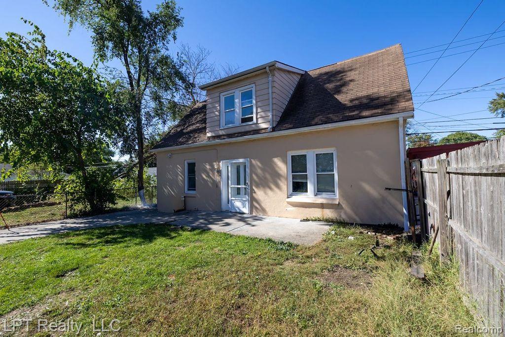 6015 Mayburn Street W, Dearborn Heights, MI 48127 — front exterior