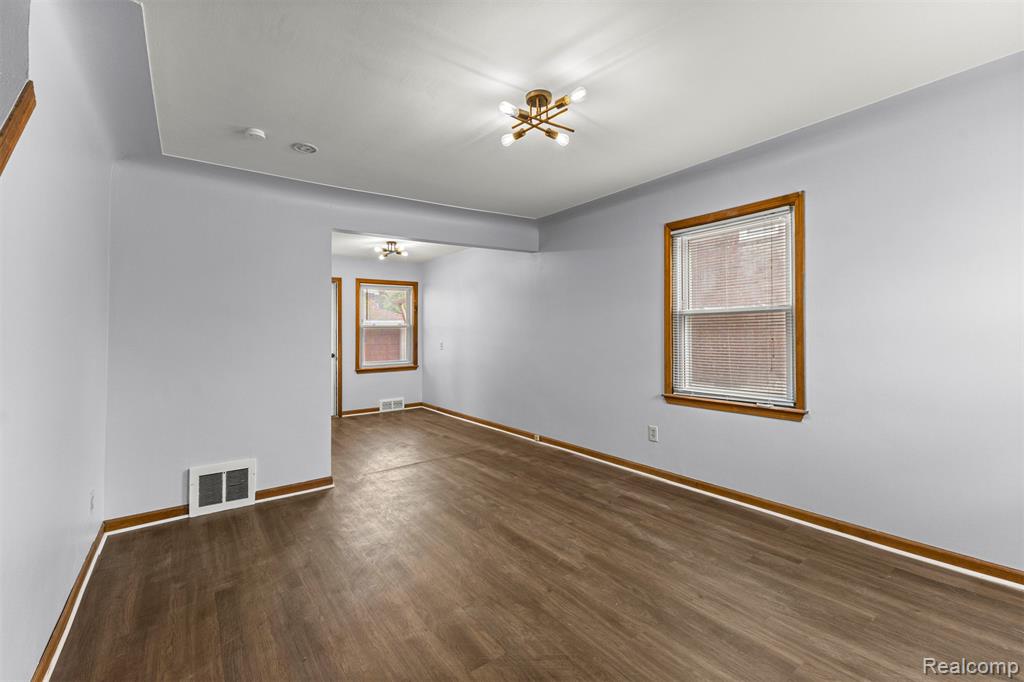 6918 Manor Street, Dearborn, MI 48126 — Photo 6