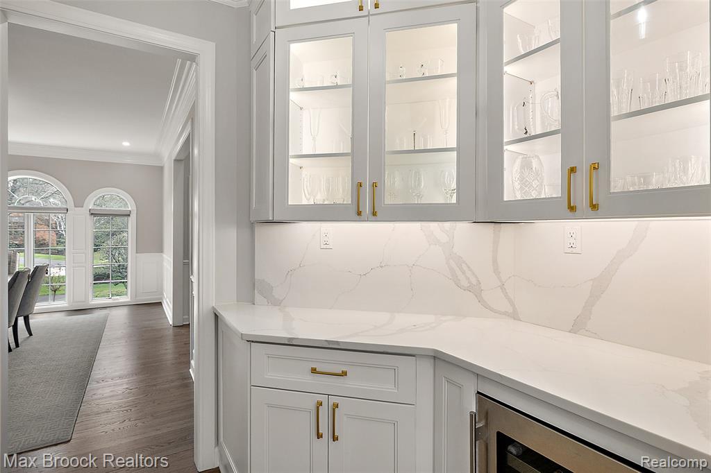 945 Wellsley Court, Bloomfield Hills, MI 48304 — Photo 13