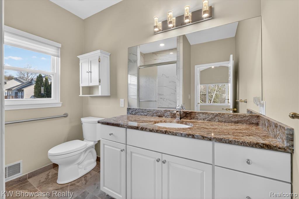 707 Pointe Court, Milford, MI 48381 — Photo 18