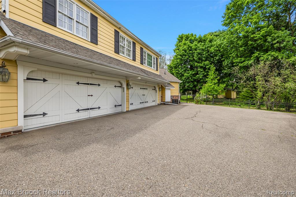 760 Lone Pine Road, Bloomfield Hills, MI 48304 — Photo 34