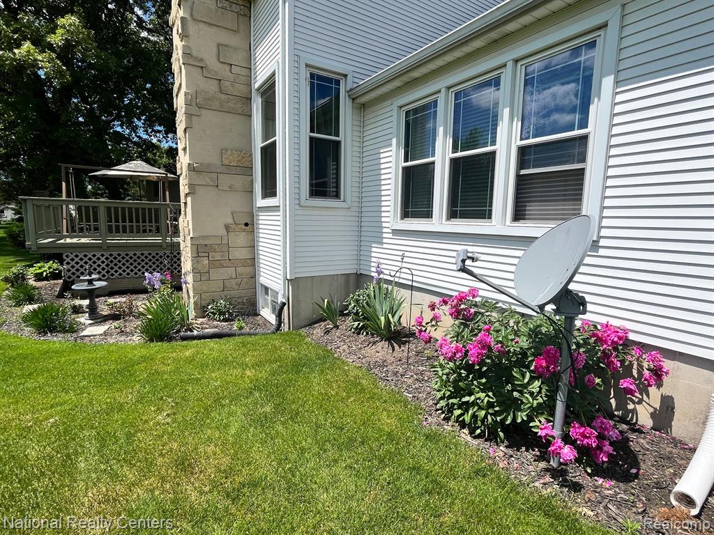 4952 STILLMEADOW Drive, Howell, MI 48843 — Photo 29