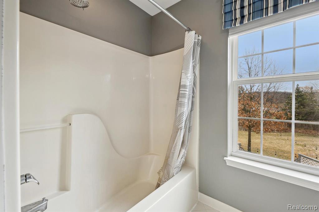 4409 BRIGHTON Drive, Grand Blanc, MI 48439 — Photo 42