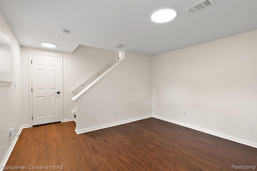 298 E PALMER Street, 26, Detroit, MI 48202 — Photo 33