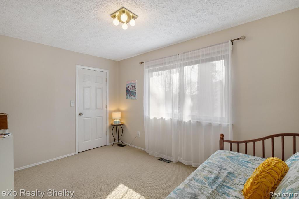 691 BARCLAY Drive, Troy, MI 48085 — Photo 40
