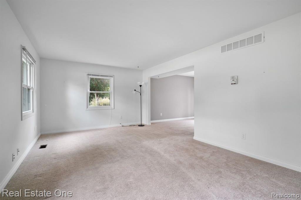 4985 BUTLER Drive, Troy, MI 48085 — Photo 5