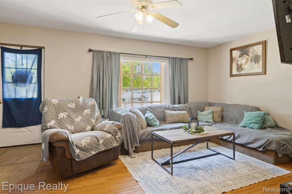 1609 New Jersey Avenue, Marysville, MI 48040 — Photo 3