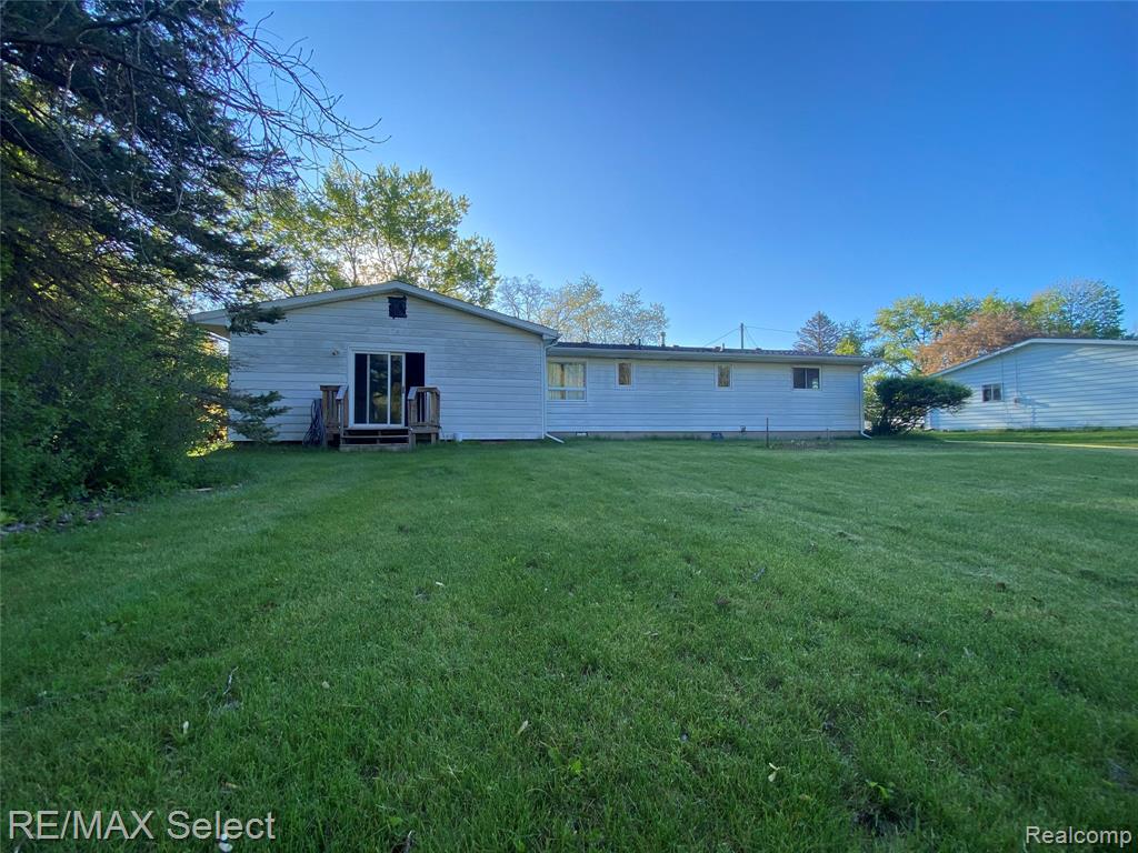 6169 Johnson Road, Flushing, MI 48433 — Photo 12