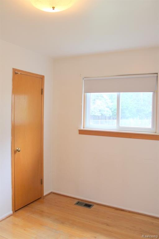 907 Farnham Avenue, Lincoln Park, MI 48146 — Photo 36