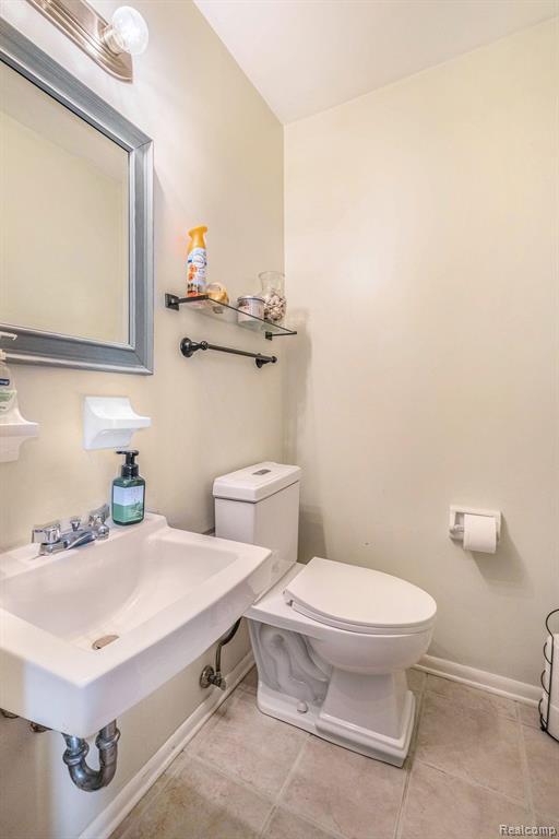 5396 TORREY Road, Flint, MI 48507 — Photo 6