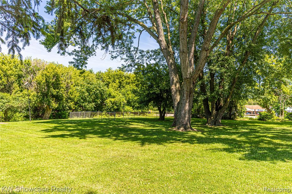 3651 Chicago Road, Warren, MI 48092 — Photo 9