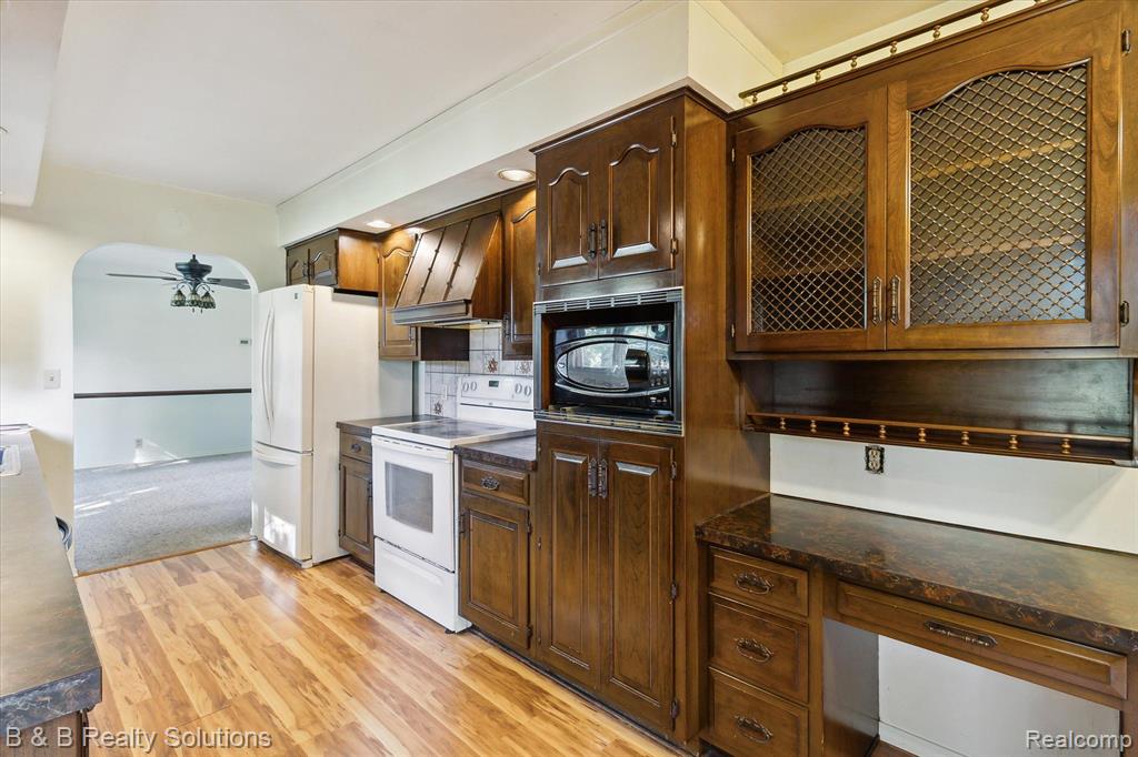 5225 LAKE PLEASANT Road, North Branch, MI 48461 — Photo 12