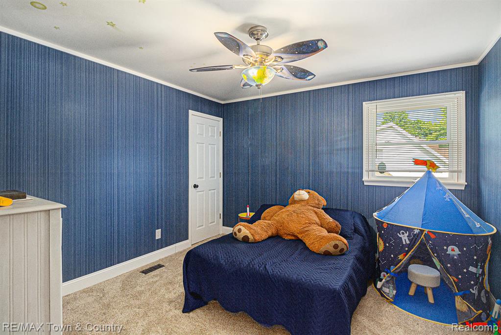 813 Birchwood Drive, Flushing, MI 48433 — Photo 35