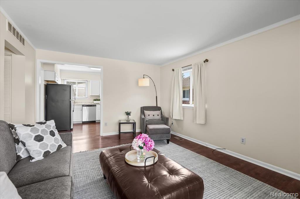 9243 Cornell Street, Taylor, MI 48180 — Photo 5
