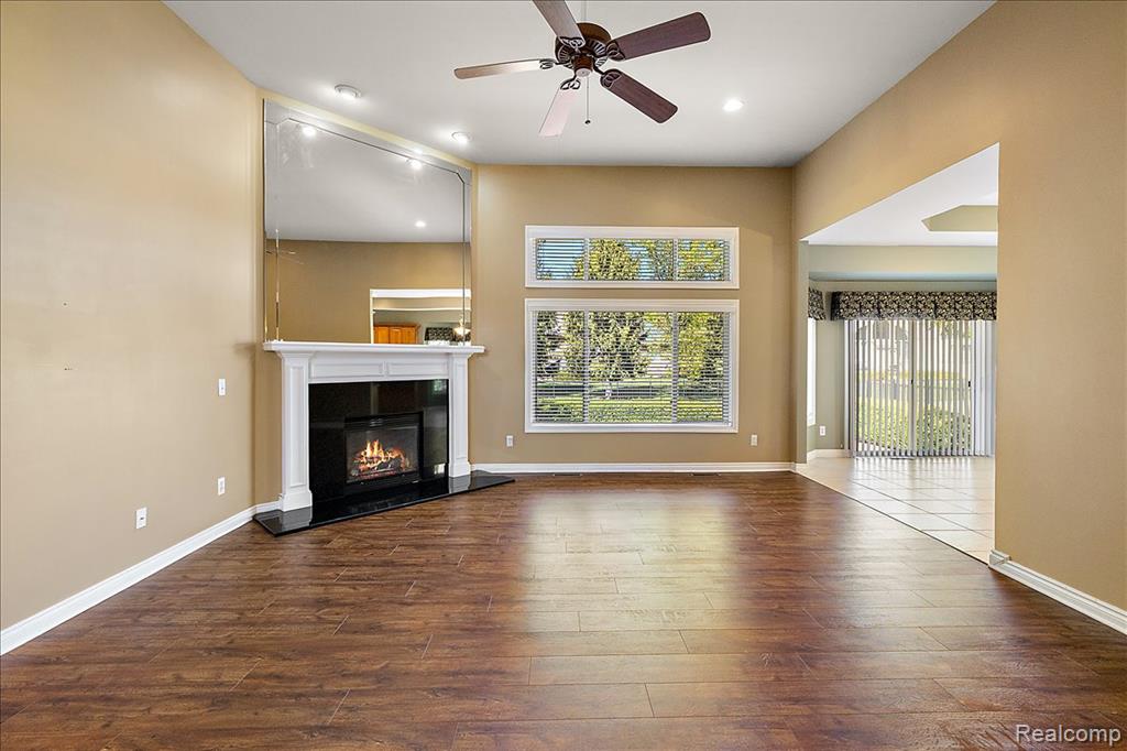 49763 Decker Drive, Shelby Twp, MI 48317 — Photo 16