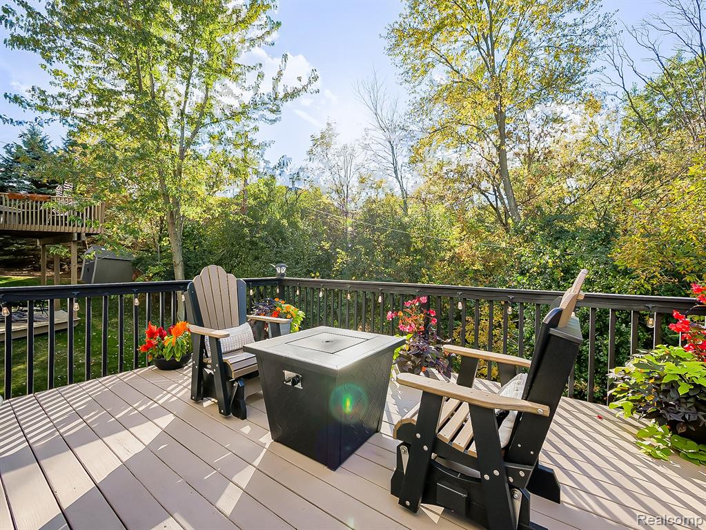 5570 Wildrose Avenue, West Bloomfield, MI — Photo 22