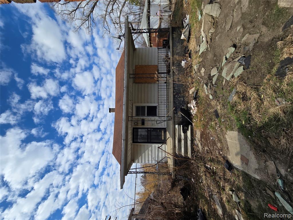 17325 Barlow Street, Detroit, MI 48205 — Photo 9