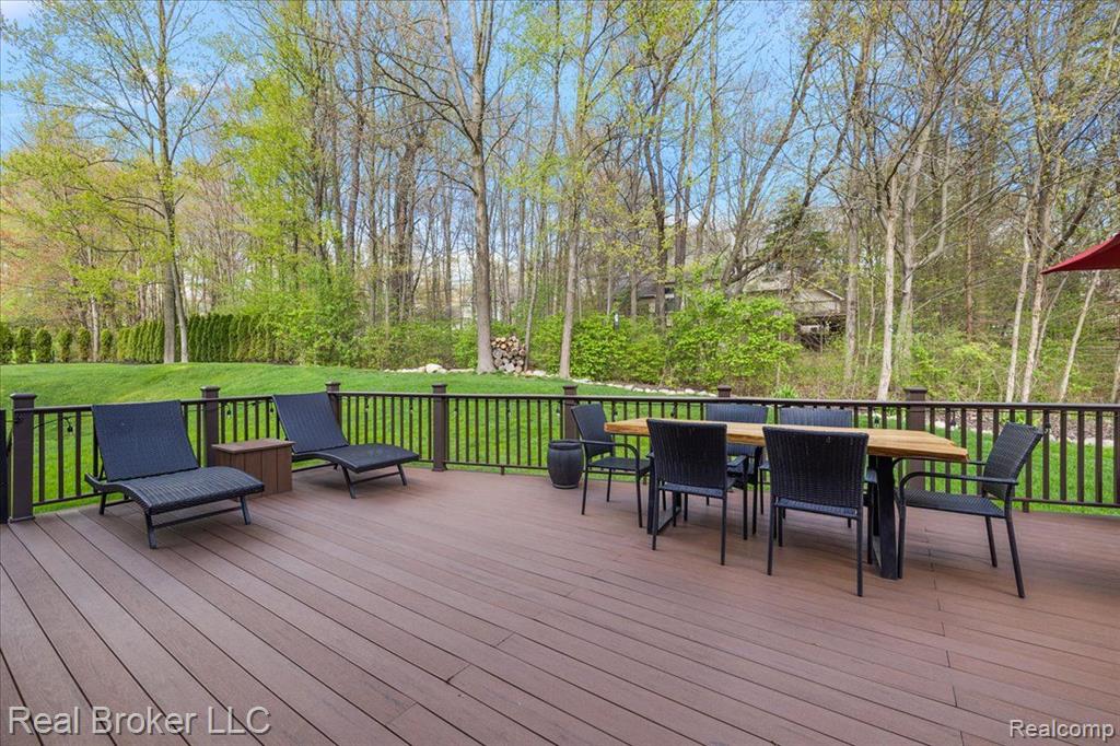 5633 GOLF POINTE Drive, Clarkston, MI 48348 — Photo 10