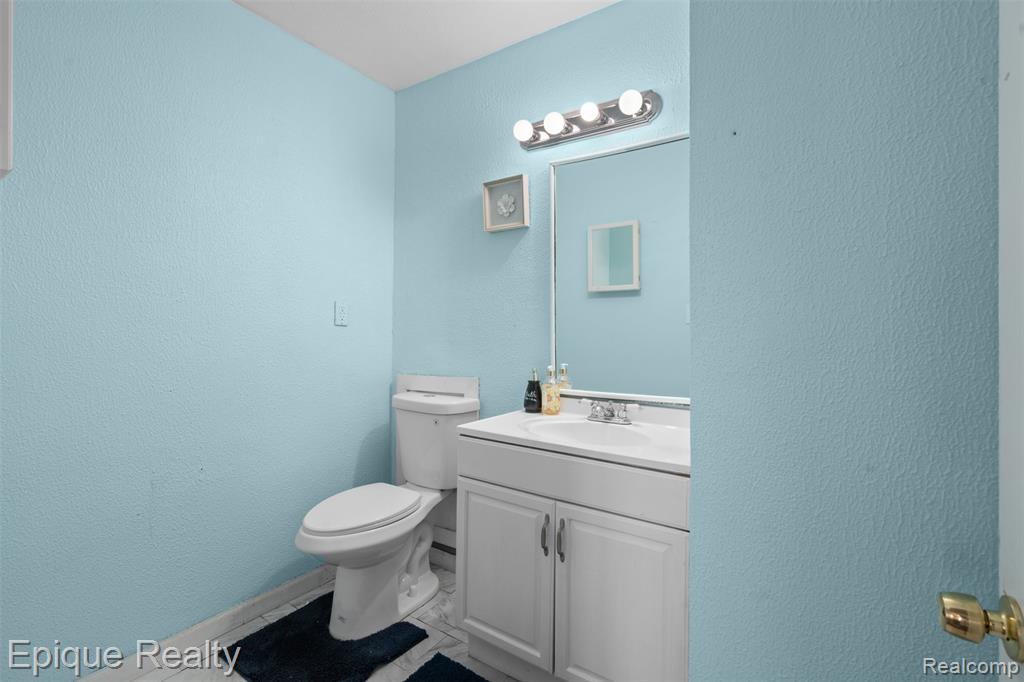 579 Lebaron Avenue, Pontiac, MI 48340 — Photo 9
